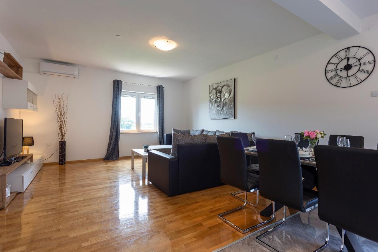 Apartmani Karoca 3 Pula Exteriér fotografie