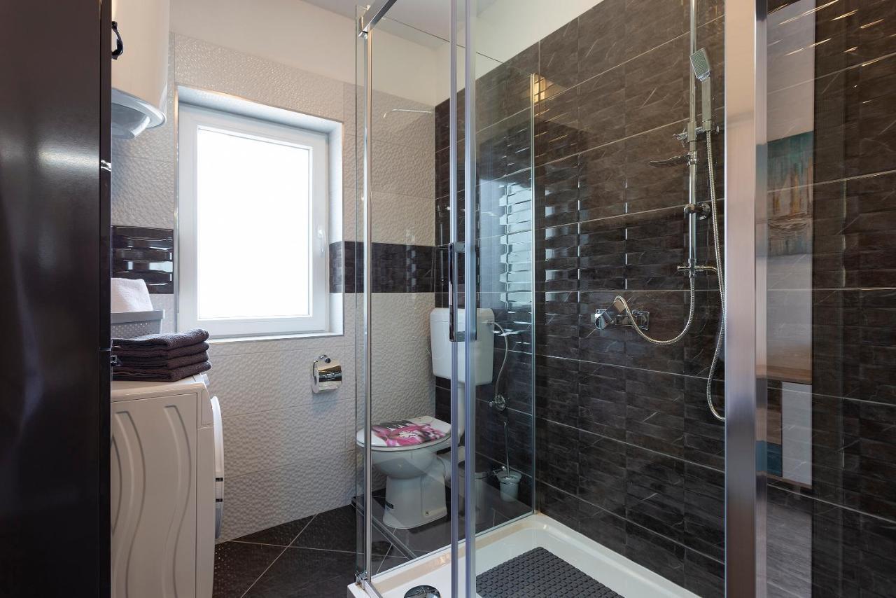 Apartmani Karoca 3 Pula Exteriér fotografie