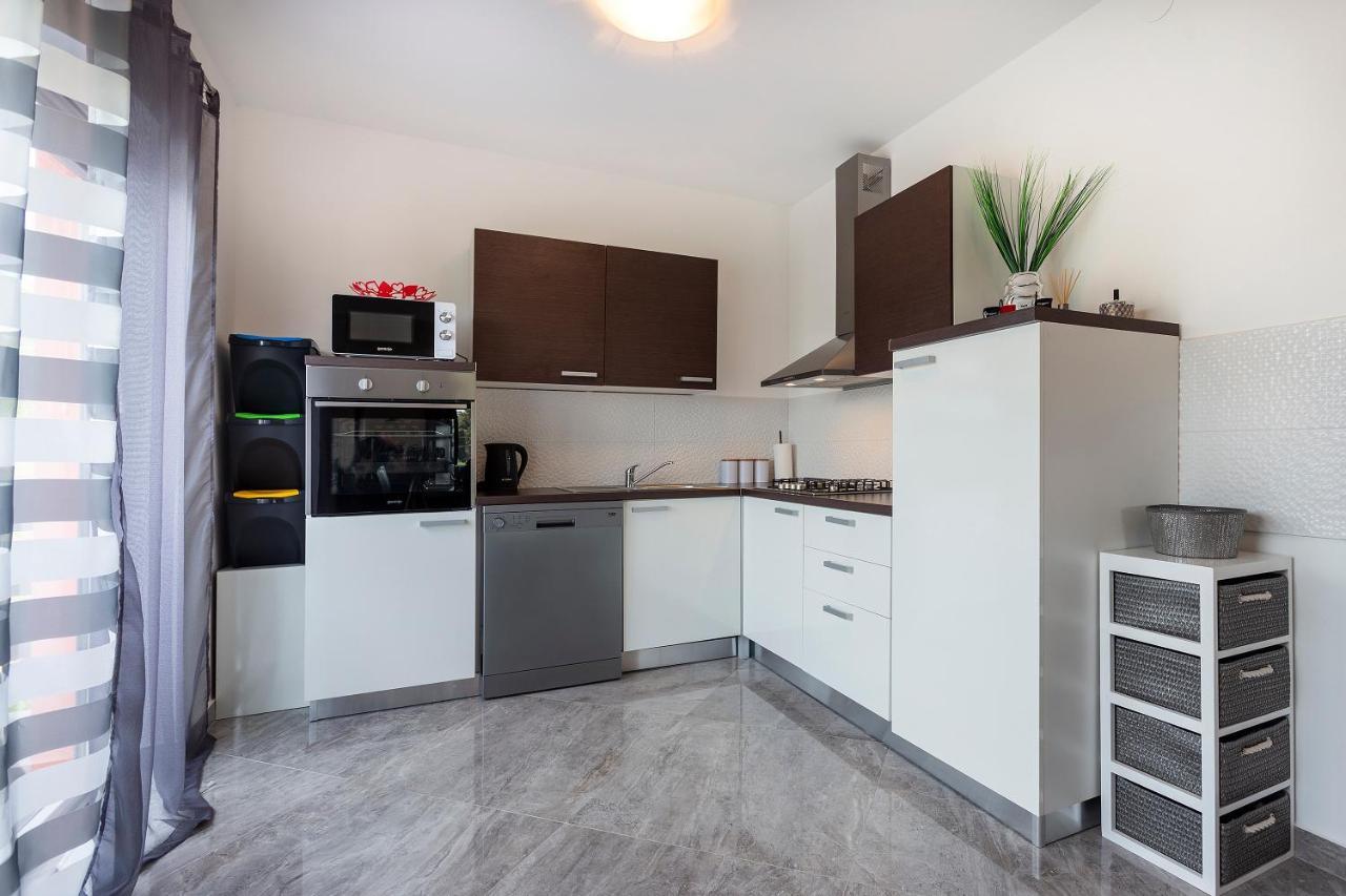Apartmani Karoca 3 Pula Exteriér fotografie