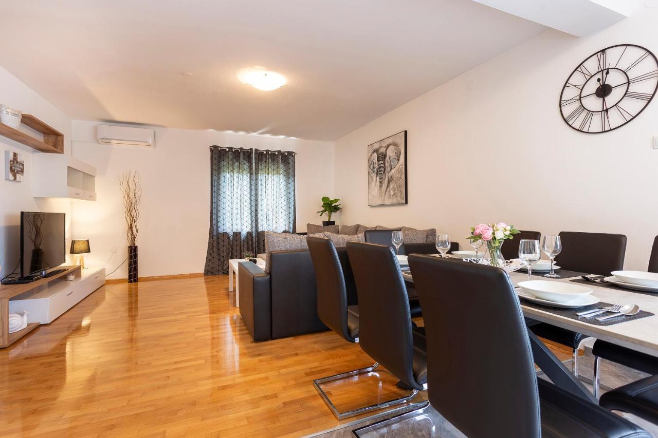 Apartmani Karoca 3 Pula Exteriér fotografie